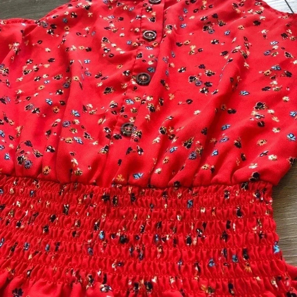 Sienna Sky Red Floral Cropped Tank Top Blouse Size Small - Picture 6 of 11